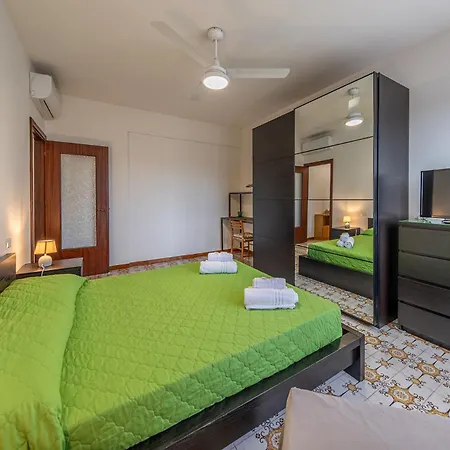 Appartamento Casa Francesca Luminoso, Wifi E Parcheggio